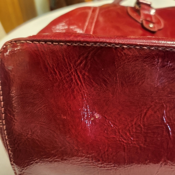 Vintage Textured Deep Red Vegan Patent Leather Liz Claiborne Tote - Picture 14 of 17